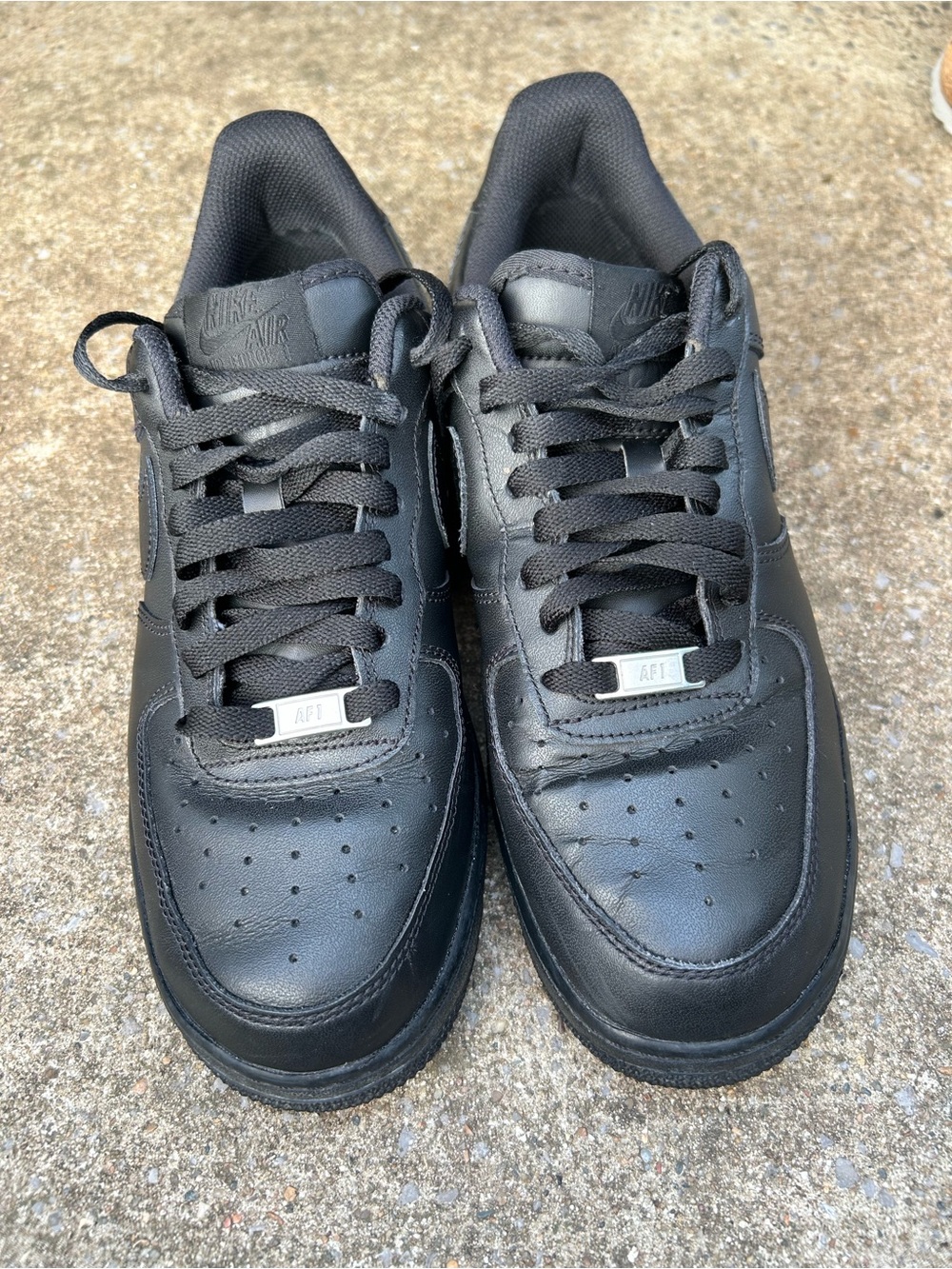 Nike All-Black Men's Low-Top Sneakers